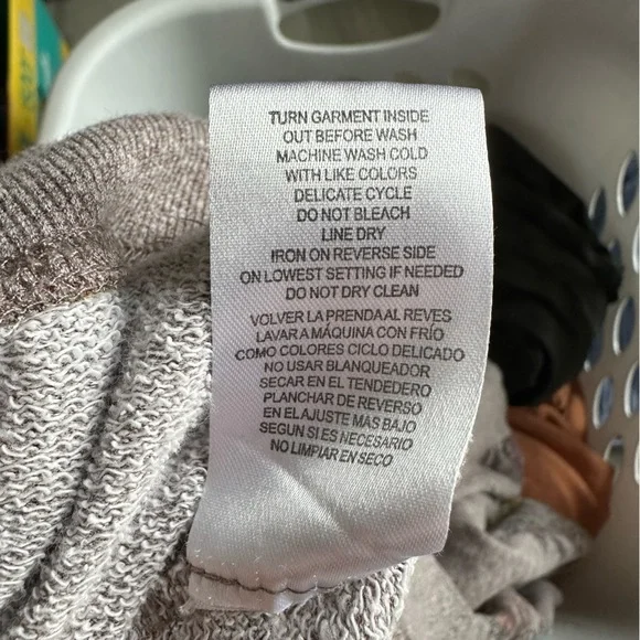 Democracy Gray Floral‎ Sweatshirt Size M H2 - Picture 6 of 6